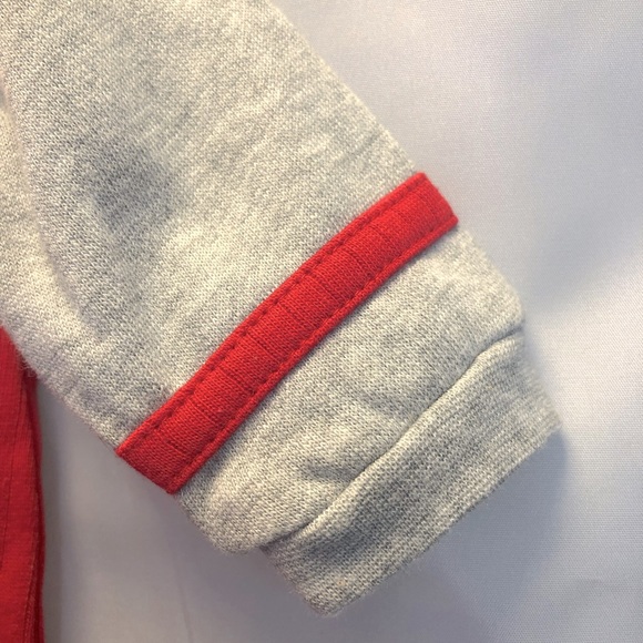 Vintage red/gray puppy one piece sweatshirt romper/jumpsuit, newborn - Picture 5 of 7